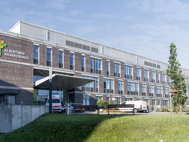 Eingang des Albertinen Krankenhauses Eingang des Albertinen Krankenhauses